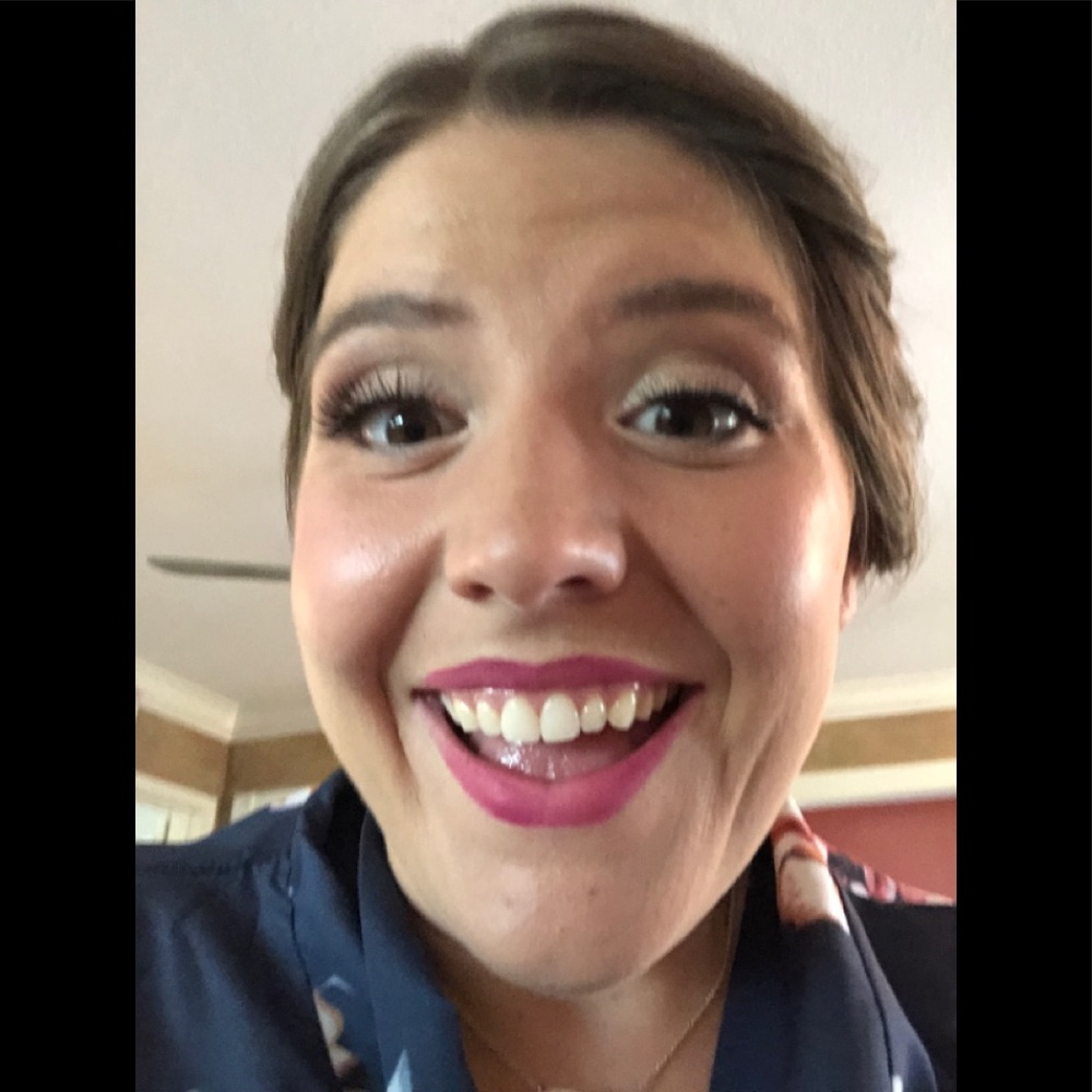 Meet your Posher, Claire